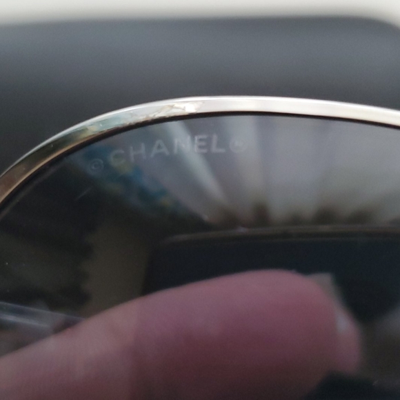 CHANEL Sunglasses - Picture 9 of 9